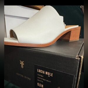 Frye Lucia Mule in Cream with Tan Heel